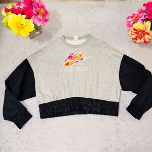 Nike oversized crop sweatshirt